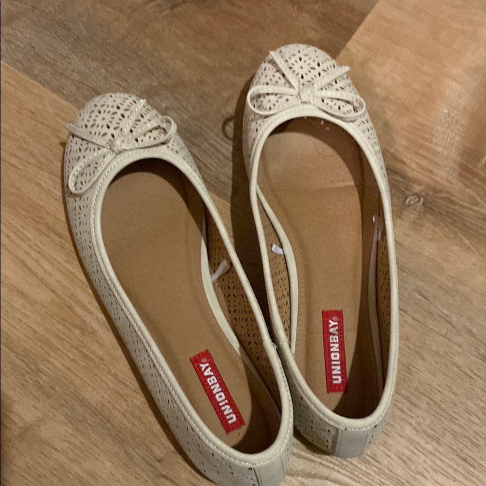 UNIONBAY Cream Flats with Intricate Cut-Out Design and Rounded Toe